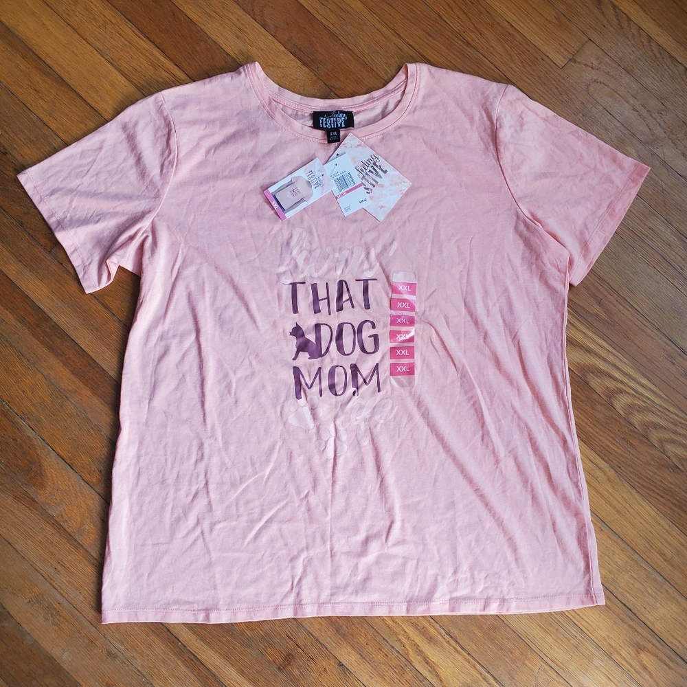 Livin‎ that dog mom life feeling festive NWT tshirt size xxl